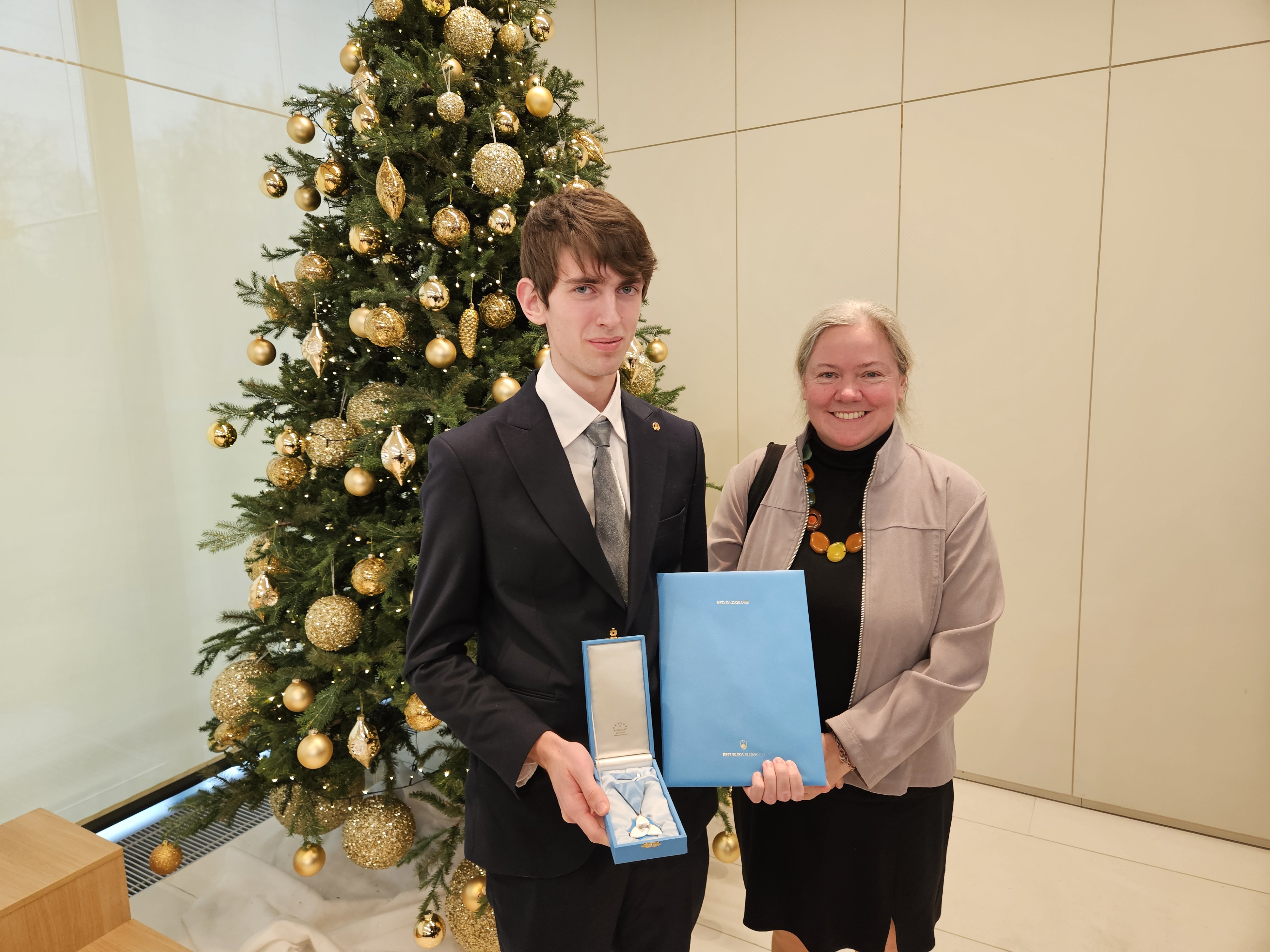 S predsednico DMFA na podelitvi